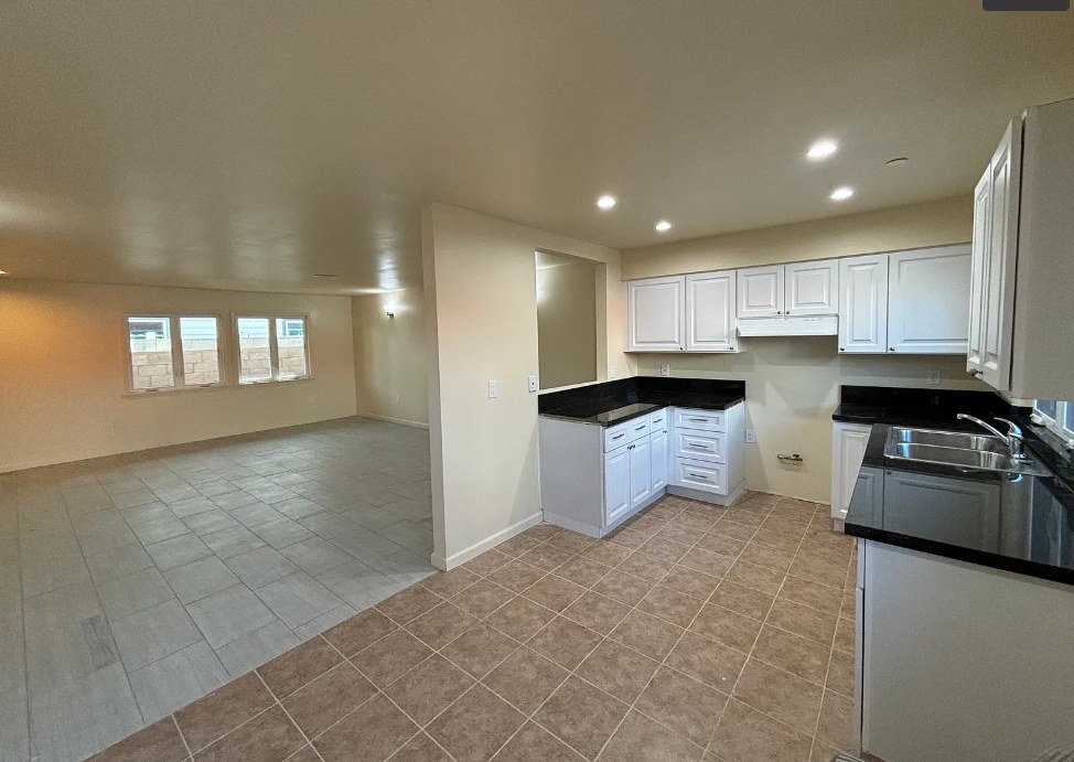 186 Bell Way &mdash; kitchen open to dining and living